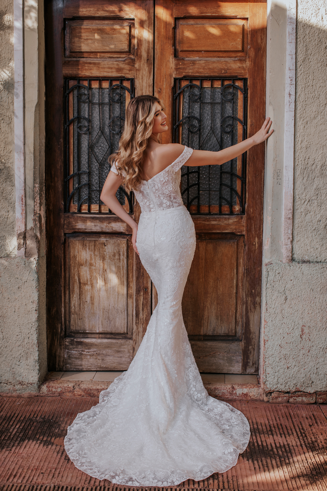 E357 – Bridal Closet